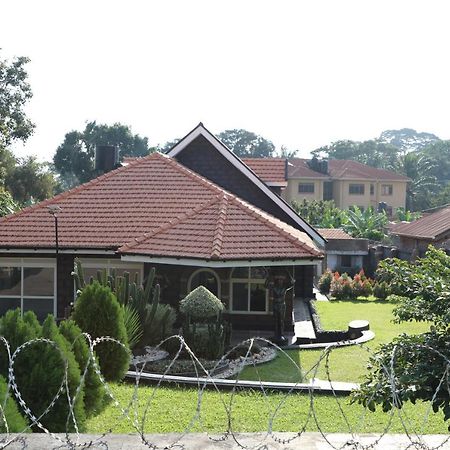 Stallion Place - Bed And Breakfast Kampala Exteriér fotografie