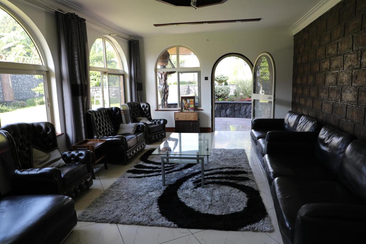Stallion Place - Bed And Breakfast Kampala Exteriér fotografie