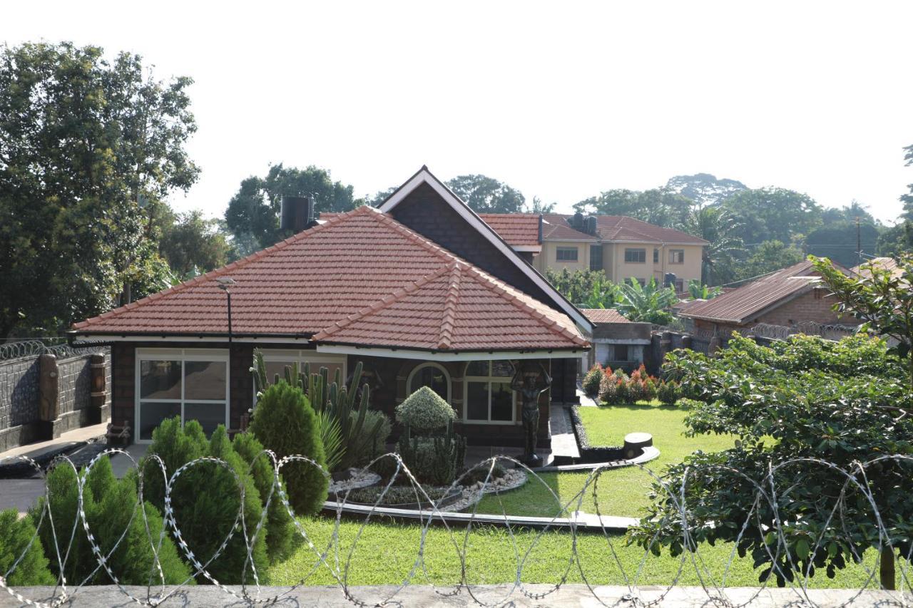 Stallion Place - Bed And Breakfast Kampala Exteriér fotografie